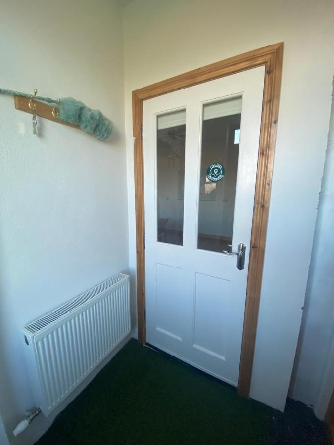 Вілла Connemara Chalet Голвей Екстер'єр фото
